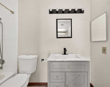 206 Plaza Verde Drive - Photo Thumbnail 37