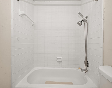 206 Plaza Verde Drive - Photo Thumbnail 34
