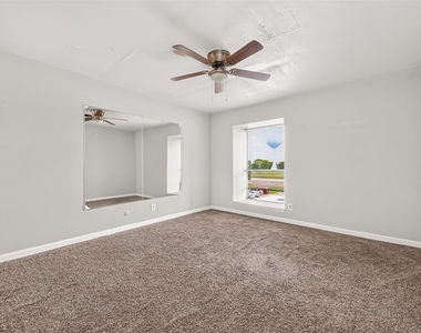 206 Plaza Verde Drive - Photo Thumbnail 38