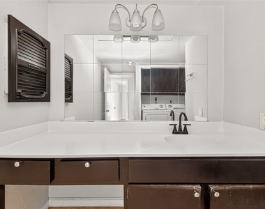 206 Plaza Verde Drive - Photo Thumbnail 44