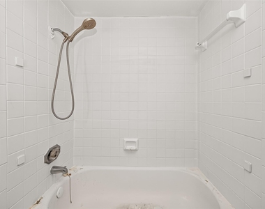 206 Plaza Verde Drive - Photo Thumbnail 46