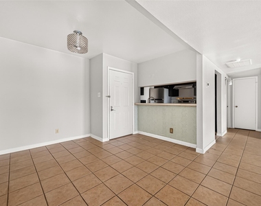 206 Plaza Verde Drive - Photo Thumbnail 27