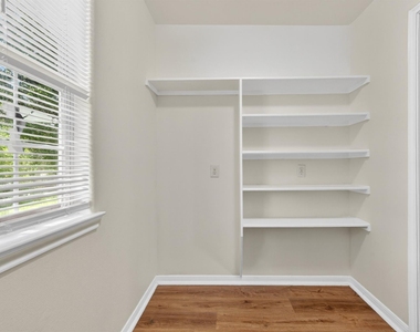 7013 Saint Augustine Street - Photo Thumbnail 21