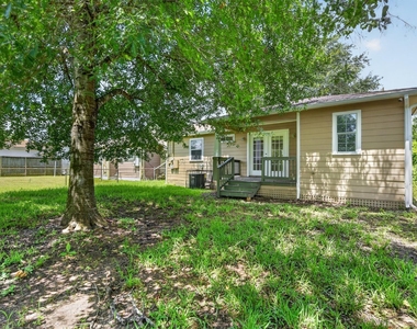 7013 Saint Augustine Street - Photo Thumbnail 32
