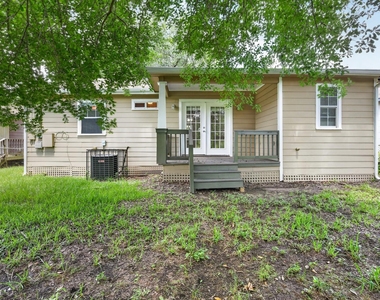 7013 Saint Augustine Street - Photo Thumbnail 33