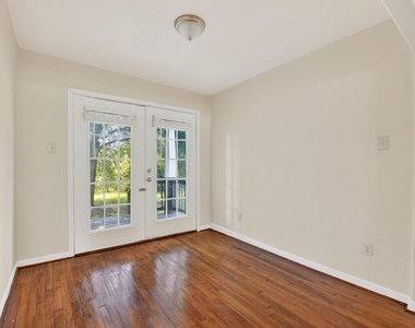 7013 Saint Augustine Street - Photo Thumbnail 13