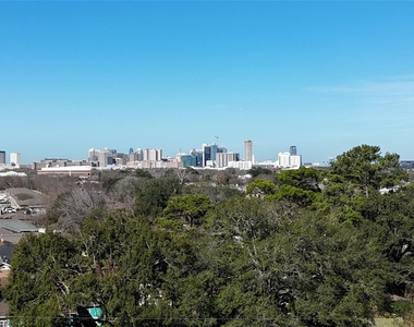 7013 Saint Augustine Street - Photo Thumbnail 29
