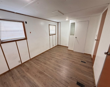 4514 W Cedar Bayou Lynchburg Road - Photo Thumbnail 10