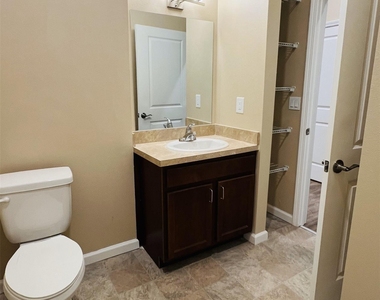 2131 Jackson Bluff Rd - Photo Thumbnail 7