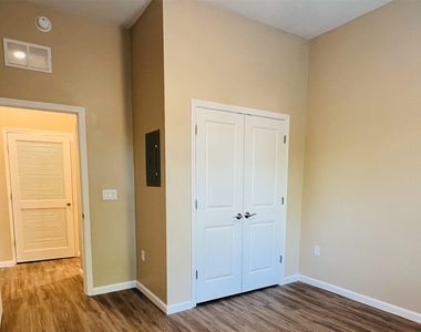 2131 Jackson Bluff Rd - Photo Thumbnail 1