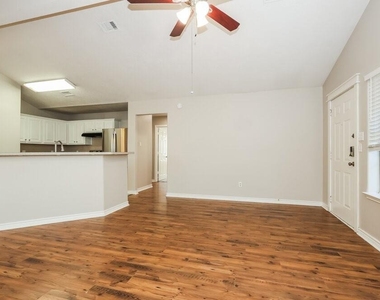4723 Comal River Loop - Photo Thumbnail 3