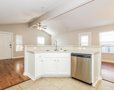 4723 Comal River Loop - Photo Thumbnail 6
