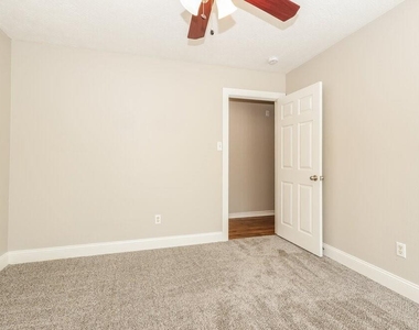 4723 Comal River Loop - Photo Thumbnail 11