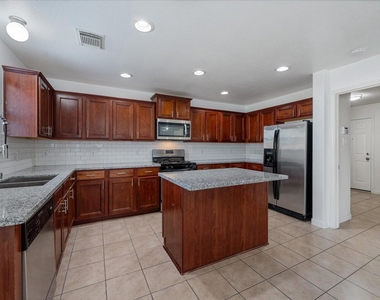 21335 Bella Dulce Court - Photo Thumbnail 12