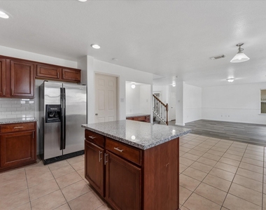 21335 Bella Dulce Court - Photo Thumbnail 13
