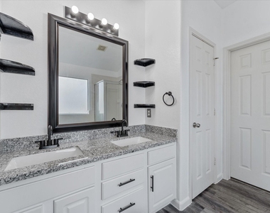 21335 Bella Dulce Court - Photo Thumbnail 20