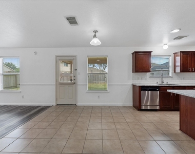 21335 Bella Dulce Court - Photo Thumbnail 10