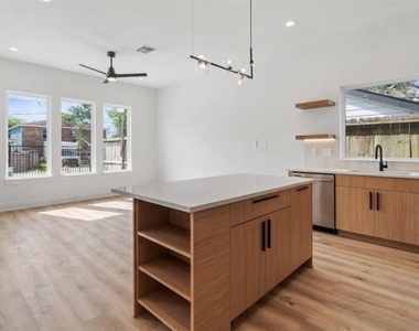 6624 Saint Augustine Street - Photo Thumbnail 3