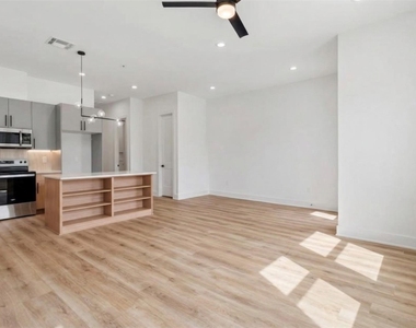 6624 Saint Augustine Street - Photo Thumbnail 7