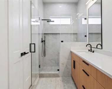 6624 Saint Augustine Street - Photo Thumbnail 4