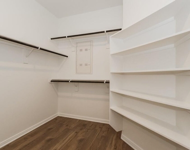 15648 Plum Brook Drive - Photo Thumbnail 6