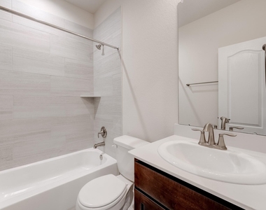 2414 Brich Manor Drive - Photo Thumbnail 27