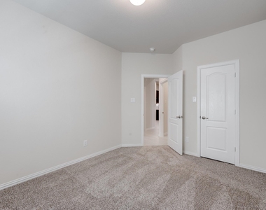 2414 Brich Manor Drive - Photo Thumbnail 31