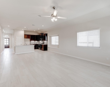 2414 Brich Manor Drive - Photo Thumbnail 15