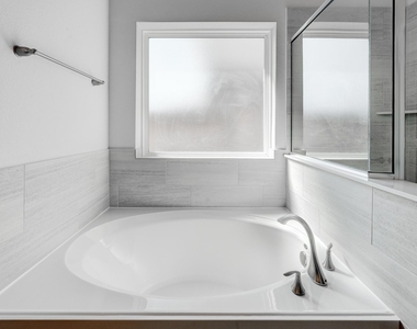 2414 Brich Manor Drive - Photo Thumbnail 21