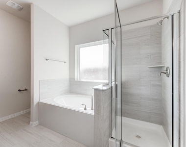 2414 Brich Manor Drive - Photo Thumbnail 20
