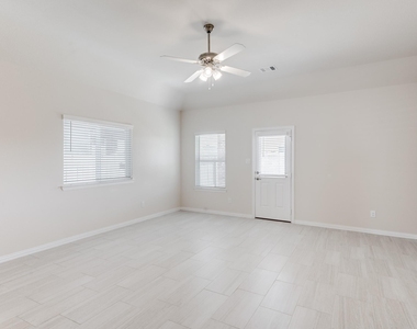 2414 Brich Manor Drive - Photo Thumbnail 14