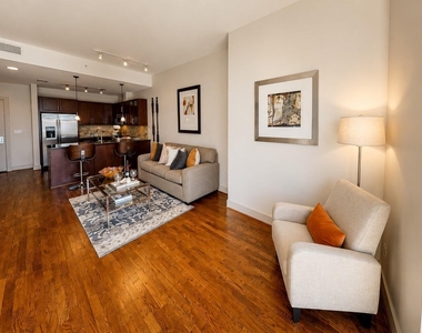 1400 Mckinney Street - Photo Thumbnail 7