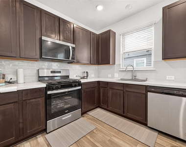 27571 Bello Bend Lane - Photo Thumbnail 19