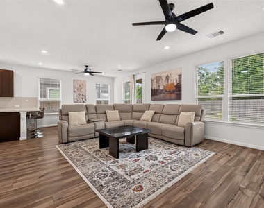 27571 Bello Bend Lane - Photo Thumbnail 12
