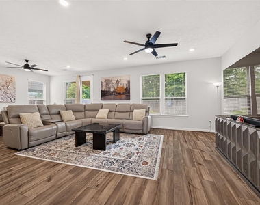 27571 Bello Bend Lane - Photo Thumbnail 14