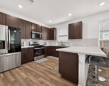 27571 Bello Bend Lane - Photo Thumbnail 16