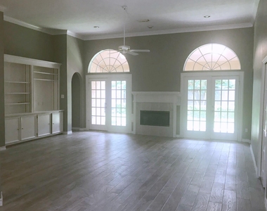 11514 Aspenway Drive - Photo Thumbnail 2