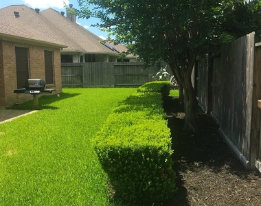 11514 Aspenway Drive - Photo Thumbnail 13