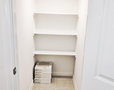 491 Mesquite - Photo Thumbnail 6