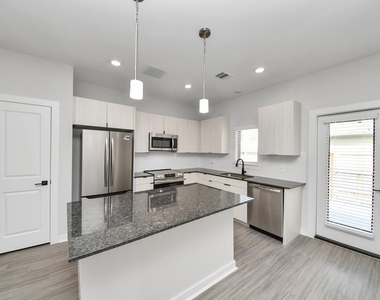 7711 Longmire Road - Photo Thumbnail 7
