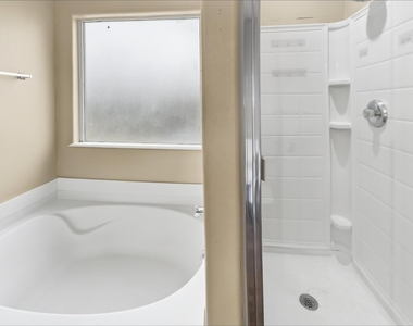 8002 Ginger Park Drive - Photo Thumbnail 11