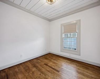 801 Walton Street - Photo Thumbnail 35