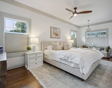 801 Walton Street - Photo Thumbnail 22