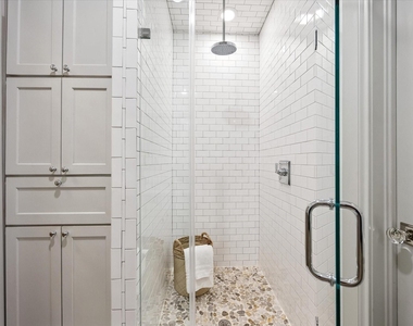 801 Walton Street - Photo Thumbnail 29