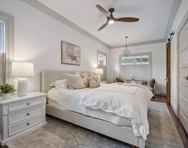 801 Walton Street - Photo Thumbnail 23