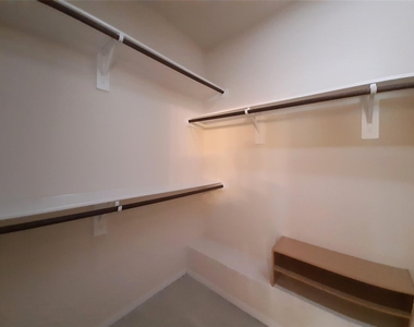 6002 Mangrove Falls Court - Photo Thumbnail 14