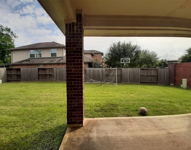 6002 Mangrove Falls Court - Photo Thumbnail 20