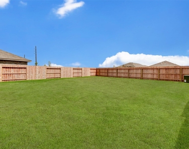 7418 Clover Chase Dr - Photo Thumbnail 31