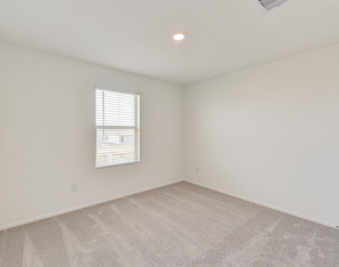 7418 Clover Chase Dr - Photo Thumbnail 24