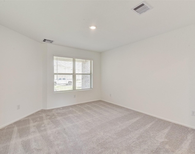 7418 Clover Chase Dr - Photo Thumbnail 12